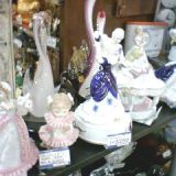 陶器のオルゴール人形各種