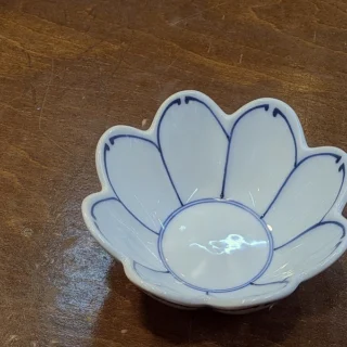 深川製磁 花ひょうたん菊中割小皿揃 | 陶器のすぎうら